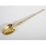 A George V silver gilt Anointing spoon, London, 1911, makers mark of Edward Barnard & Sons Ltd., 3.3