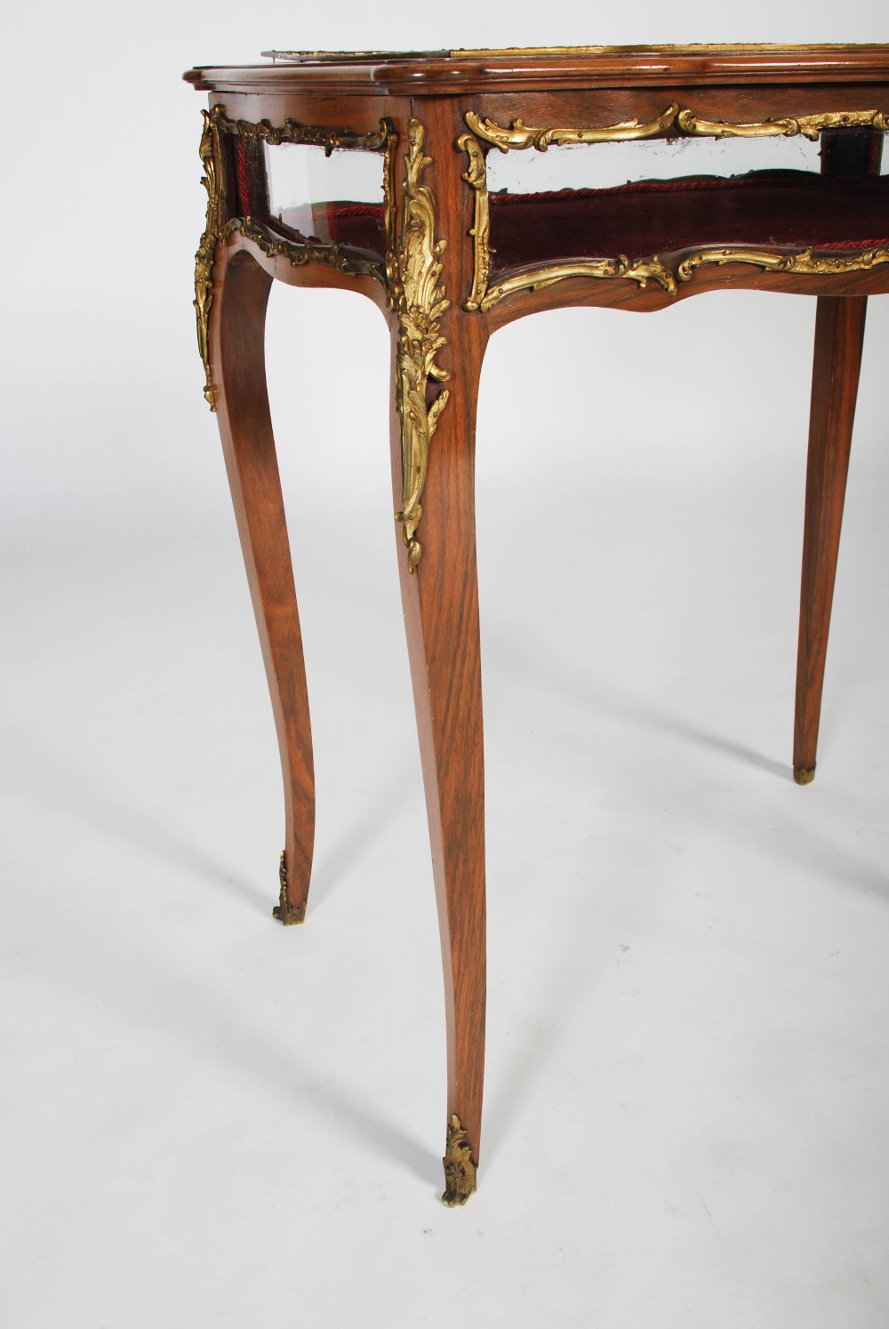A late 19th/early 20th century French Louis XV style rosewood and gilt metal mounted bijouterie - Image 3 of 9
