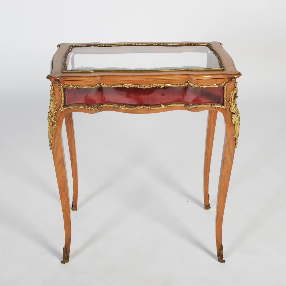 A late 19th/early 20th century French Louis XV style rosewood and gilt metal mounted bijouterie - Image 8 of 9