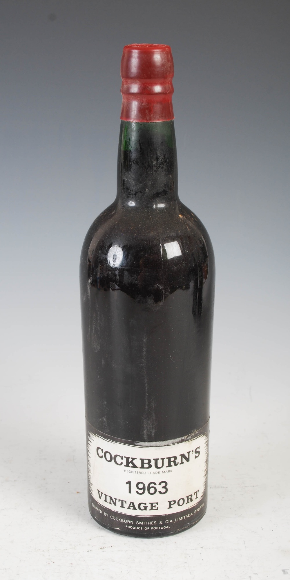 Four bottles of vintage port, comprising; one bottle of Cockburn's Vintage Port 1963, two bottles of - Image 5 of 16