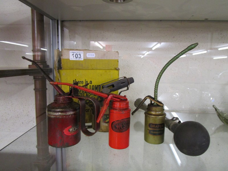 3 old oil cans, boxed blow torch & vintage car horn