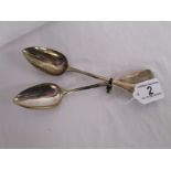 2 Georgian silver serving spoons by Batemans - Approx 133g