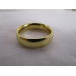 9ct yellow gold wedding band ring