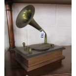 Musical gramophone jewellery box