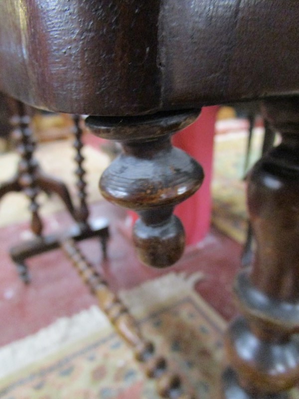 Victorian walnut inlaid & bobbin turned side table - Bild 8 aus 8