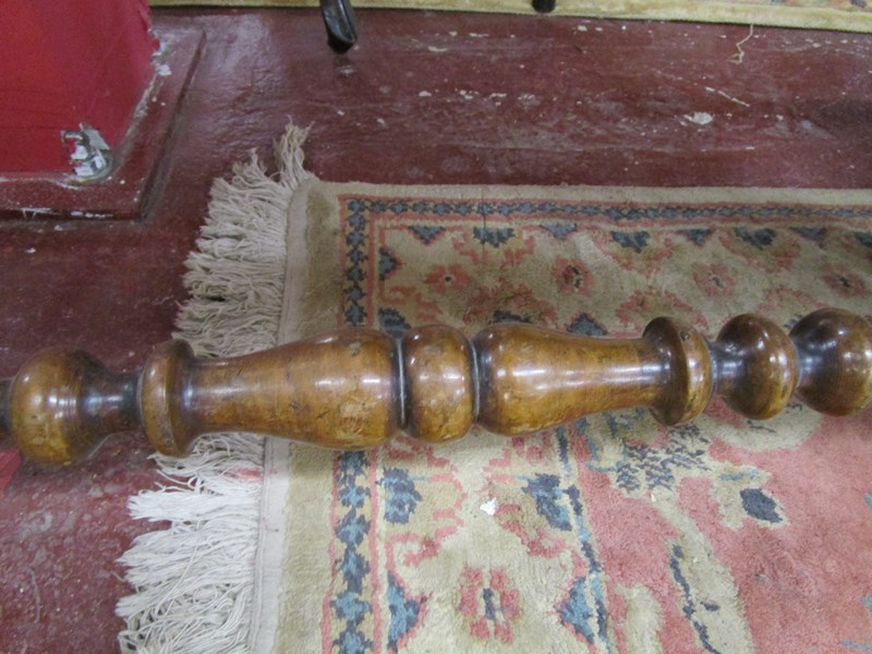 Victorian walnut inlaid & bobbin turned side table - Bild 4 aus 8
