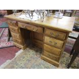 Vintage pine kneehole desk - H: 77cm W: 121cm D: 61cm