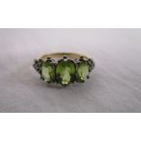 15ct gold peridot set ring