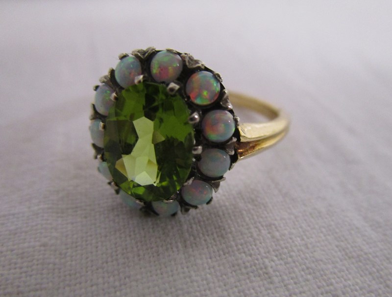 15ct gold peridot & opal cluster ring