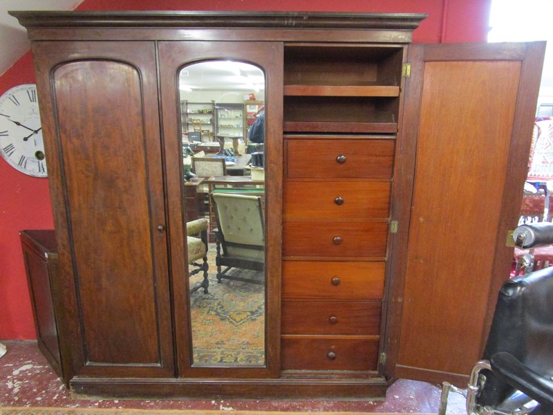 Victorian mahogany compactum