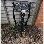 2 horse shoe baskets & 2 tier garden table