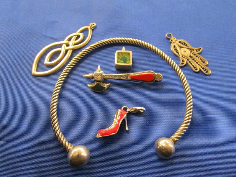 Collection of silver jewellery