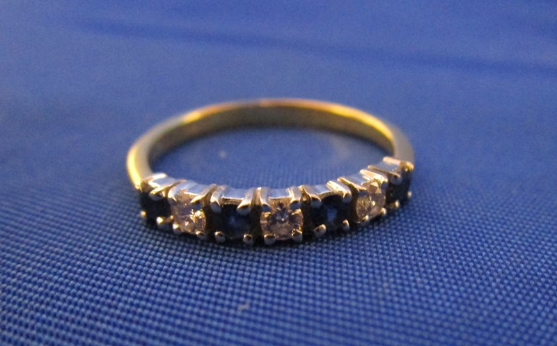 18ct gold sapphire and diamond ring