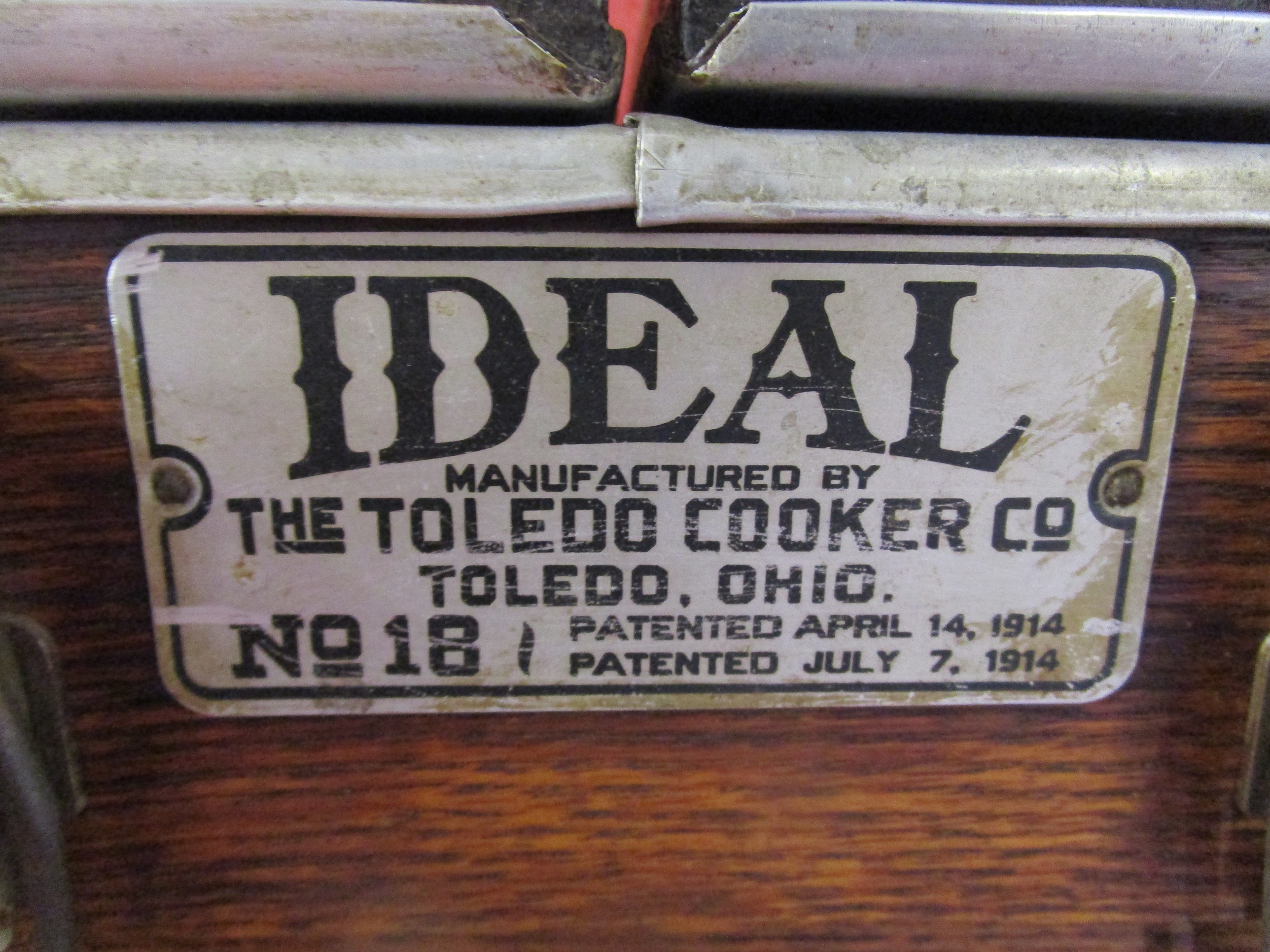 Rare and unusual early 20thC American slow cooker (complete) Model No 18 ‘Ideal’ manufactured by The - Image 20 of 20