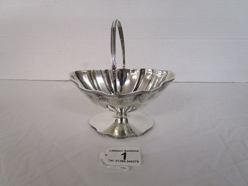 Silver sugar basket - Approx 254g