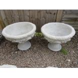 Pair of stone 'Acanthus Urns' - Large urns decorated with acanthus leaves