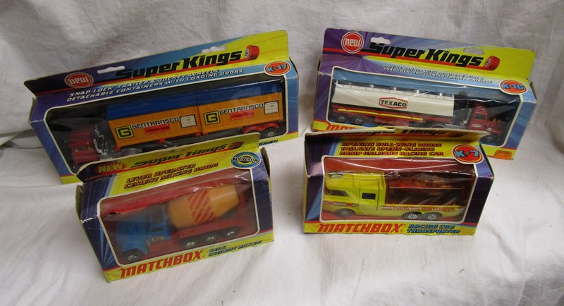 Shelf of die-cast cars - Mostly Matchbox - Many boxed - Image 6 of 7