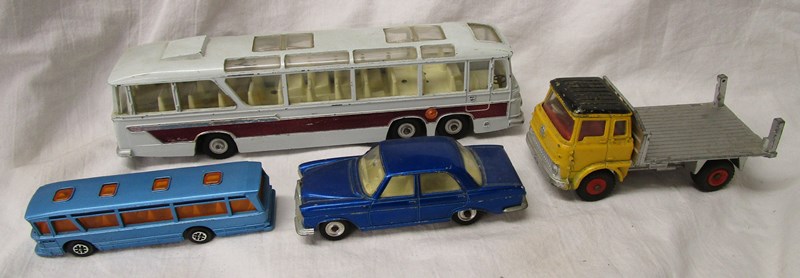 Collection of die-cast vintage Dinky vehicles - Mostly boxed - Image 18 of 18