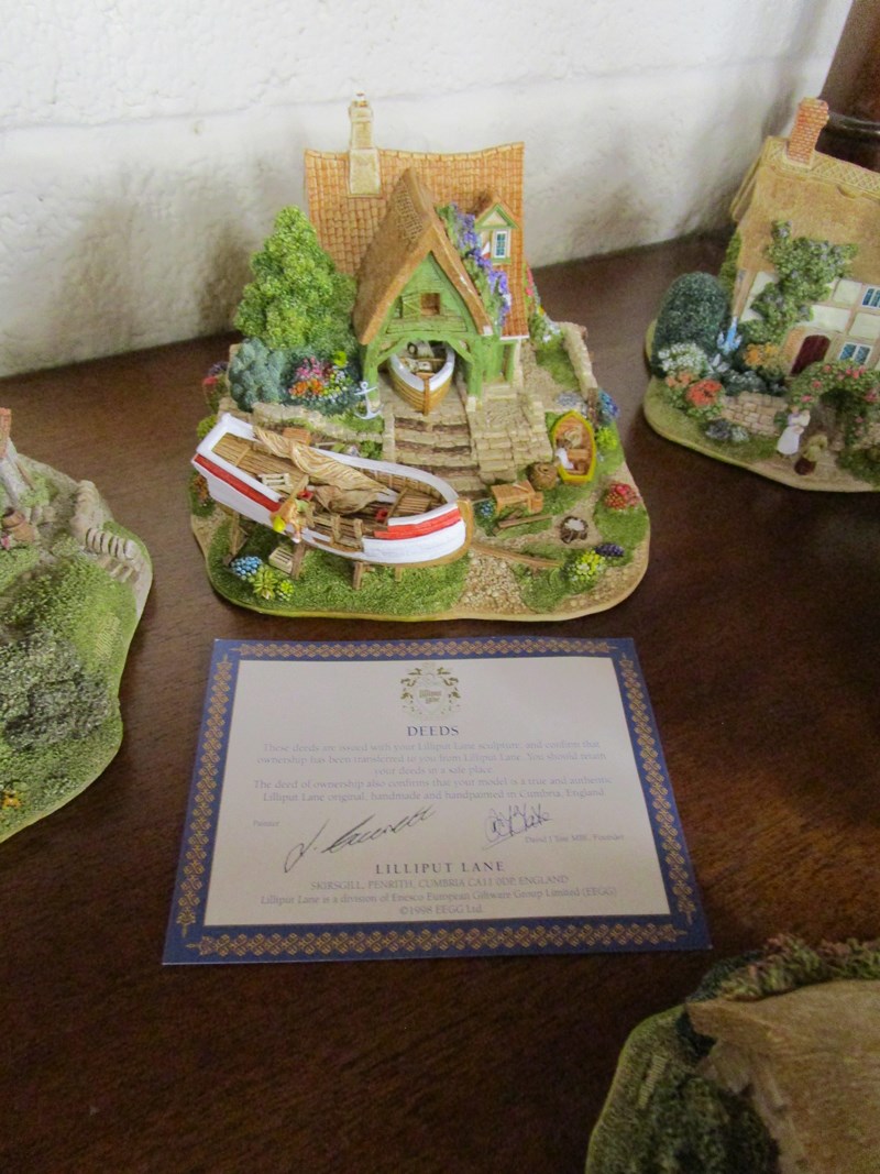 Shelf of boxed Lilliput Lane cottages - Image 6 of 6