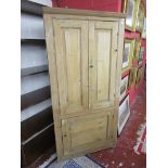 Large antique pine corner cupboard - H: 192cm W: 94cm D: 65cm