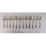Set of 12 hallmarked Georgian silver teaspoons