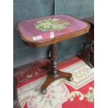 Regency wine table on ball and claw feet - H: 61cm