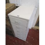 Small metal chest of 6 drawers