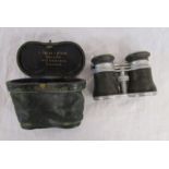 Set of binoculars