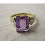 Gold amethyst set ring - Estimate