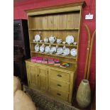 Pine dresser