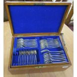 Oak cased canteen of cutlery