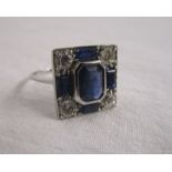 Fine 18ct white gold sapphire & diamond Art Deco ring