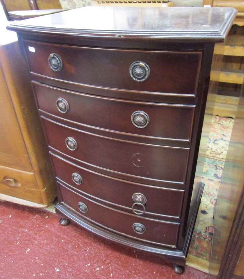 Small mahogany chest of 5 drawers