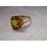 Gold citrine set ring