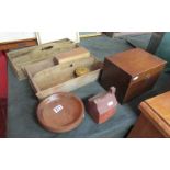 Collection of 'woodenware' to include treen