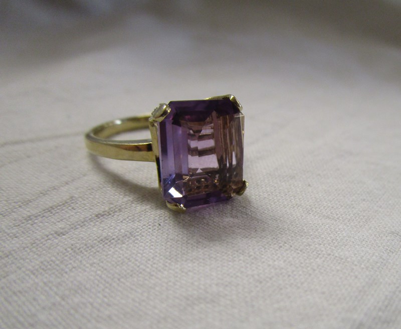 Gold amethyst and diamond set ring