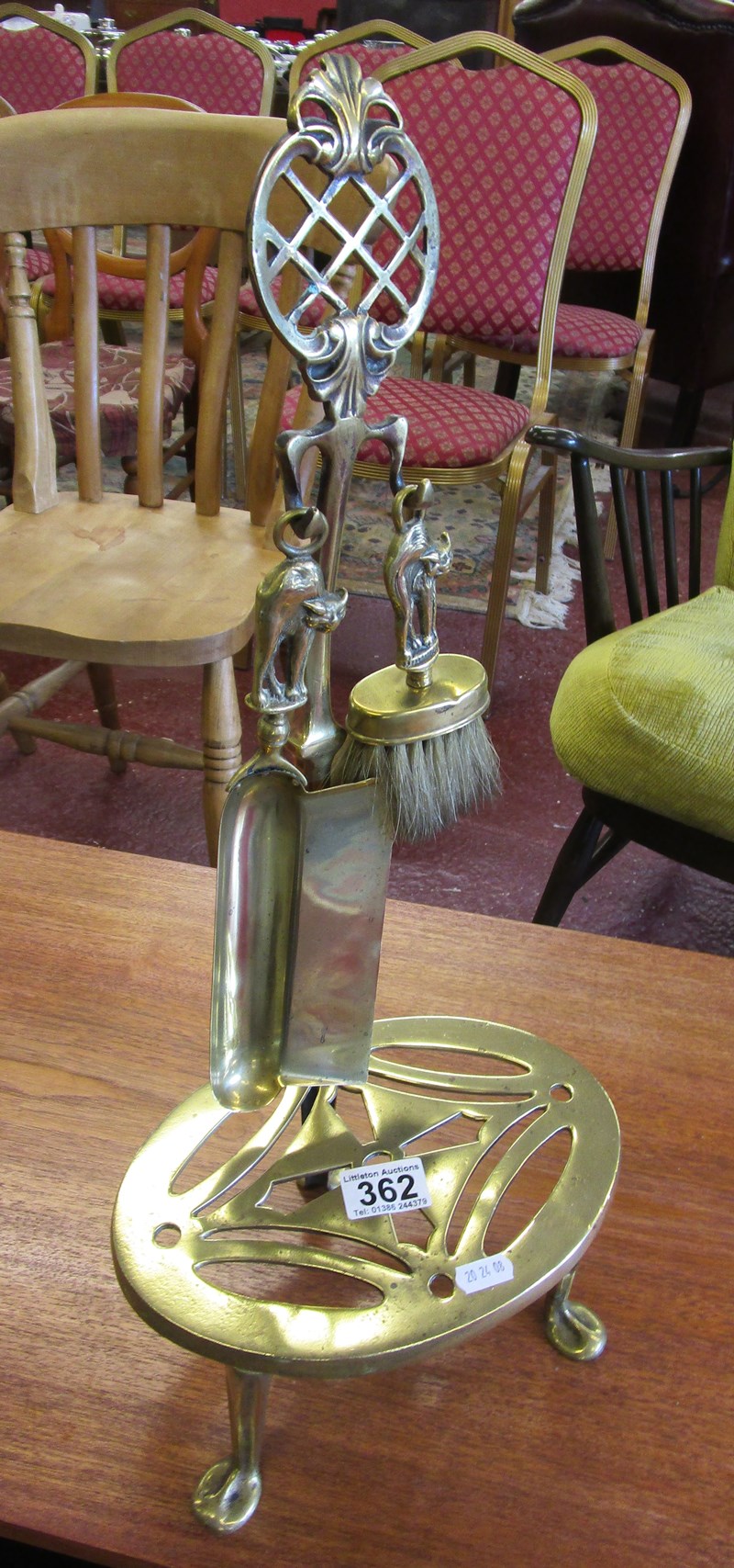 Brass crumb brush stand