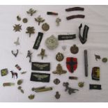 Tray of militaria etc