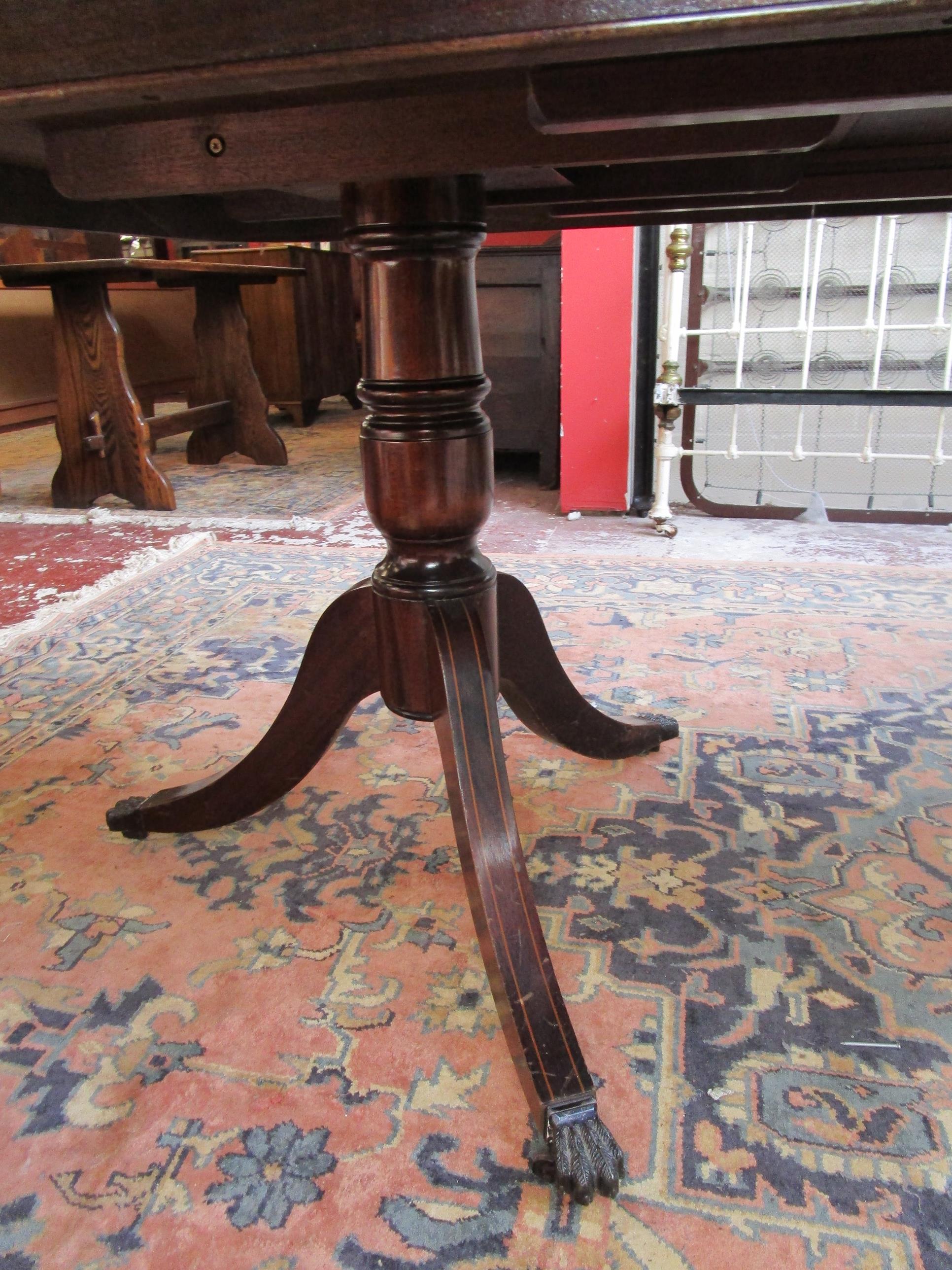 Mahogany inlaid extending twin pedestal with 2 leaves and 8 wheatsheaf chairs to include 2 carvers - Image 2 of 8