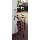 Metal pot stand