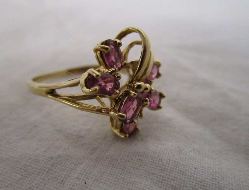 Gold pink tourmaline set ring