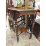 Octagonal Edwardian 2 tier inlaid occasional table - Approx H: 77cm