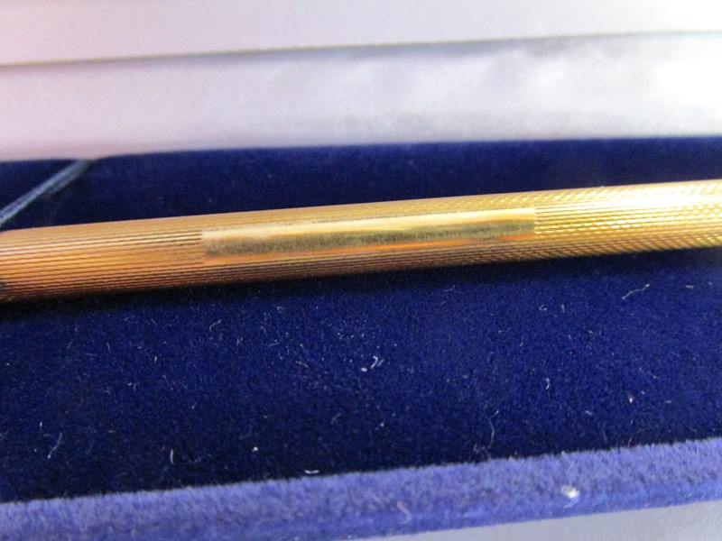 Birmingham hallmarked gold propelling pencil in box with blank cartouche - Image 3 of 7