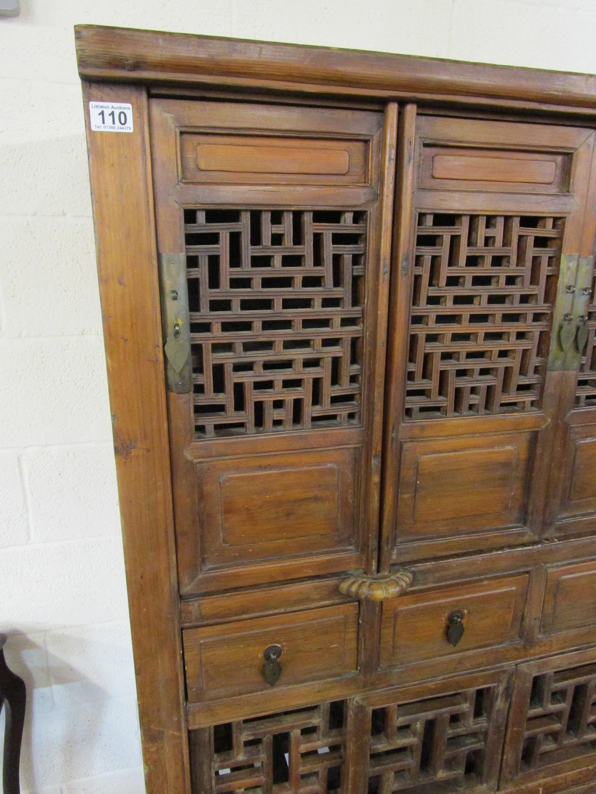 Interesting antique Chinese cabinet (H: 175cm W: 117cm D: 59cm) - Image 12 of 24