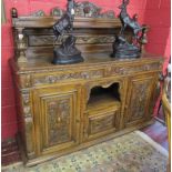 Antique carved oak buffet - Approx H: 162cm W: 186cm D: 60cm