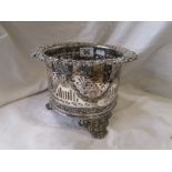 Silver plated jardinière - H: 15.5cm x W: 21.5cm