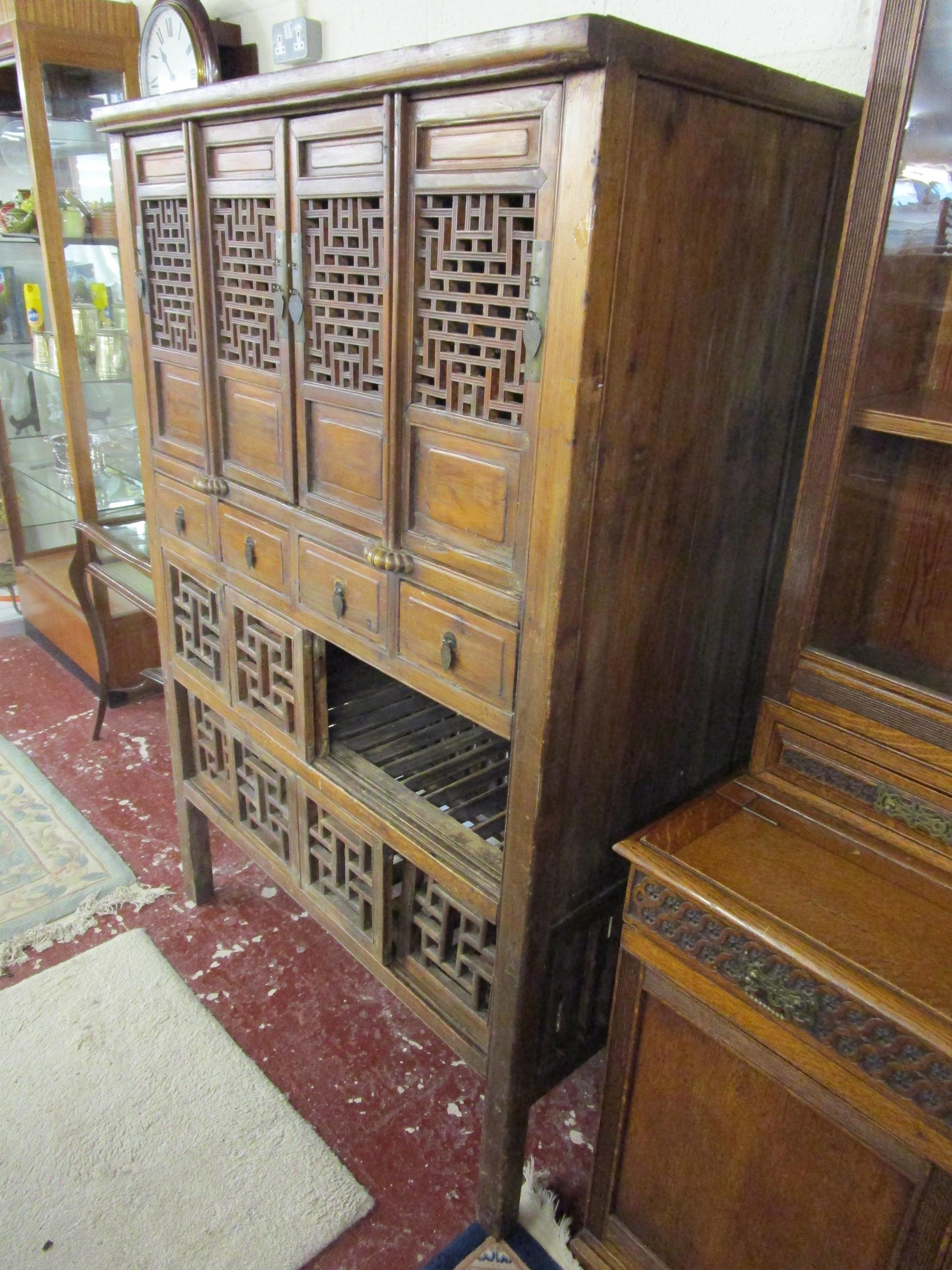 Interesting antique Chinese cabinet (H: 175cm W: 117cm D: 59cm) - Image 17 of 24