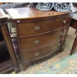 Bow front mahogany chest of 2 over 2 drawers (H: 89cm W: 92cm D: 49cm)