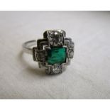 Art Deco 18ct emerald & diamond ring