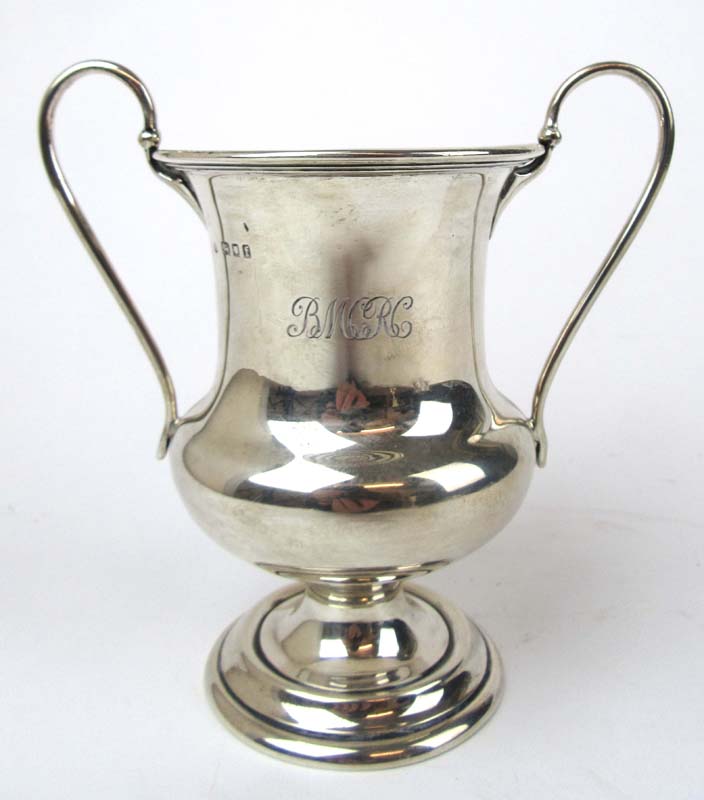 A George V silver twin handled trophy of baluster form, the body engraved 'J.L.E. - Image 3 of 3